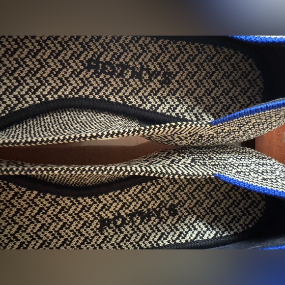 Rothy's Classic Black and Tan Woven Pointed Patterned Flats - Great Condition! - Picture 7 of 11